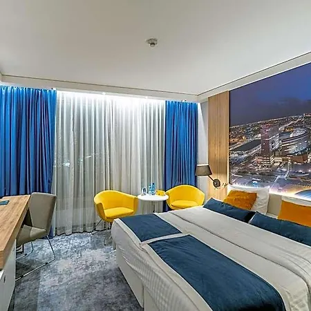 Hotel Golden Tulip Airport 4*