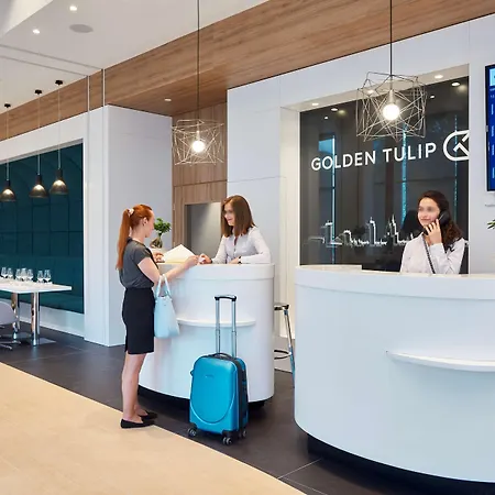 Hotel Golden Tulip Airport