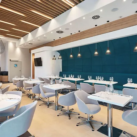 Hotel Golden Tulip Airport Warschau