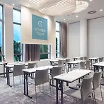 Golden Tulip Airport